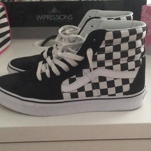 High top checkered vans